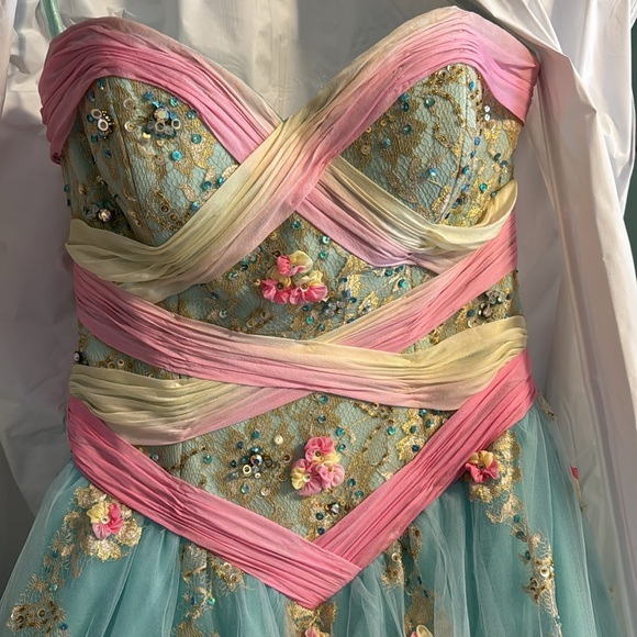 Terani Strapless Cinderella Prom Dress - Picture 4 of 9